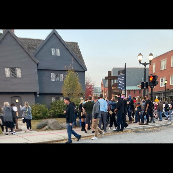 Welcome to Salem - Picture 7 of 16